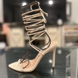Steve Madden Premier Bone Open Toe Heel Size NEW